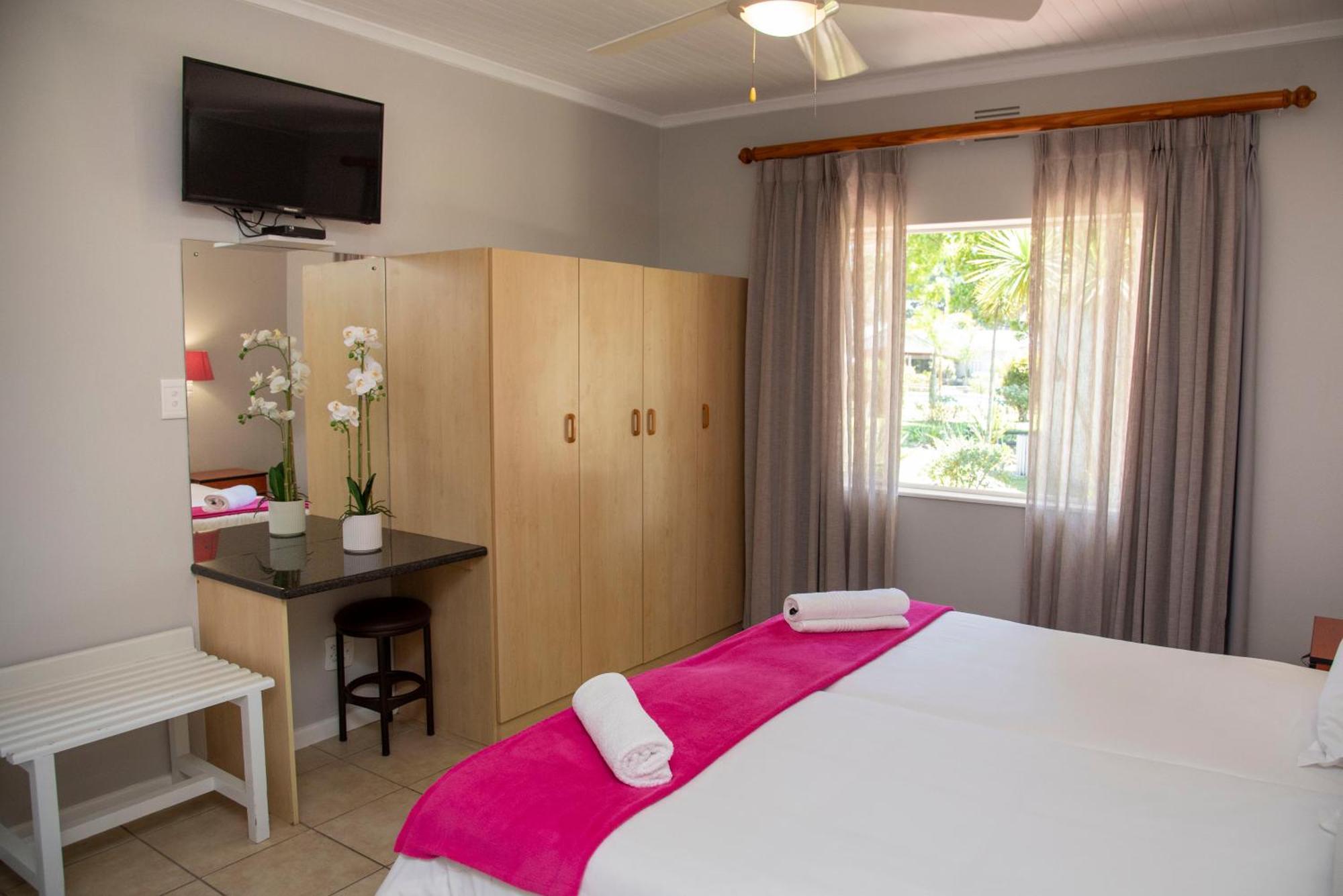 Pine Lodge George Phòng bức ảnh