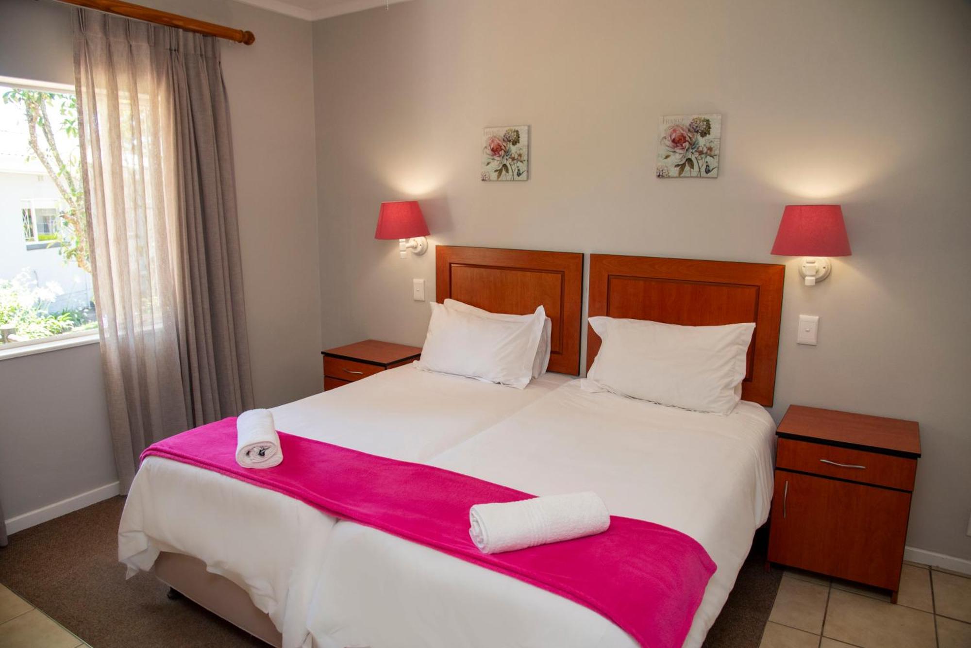 Pine Lodge George Phòng bức ảnh